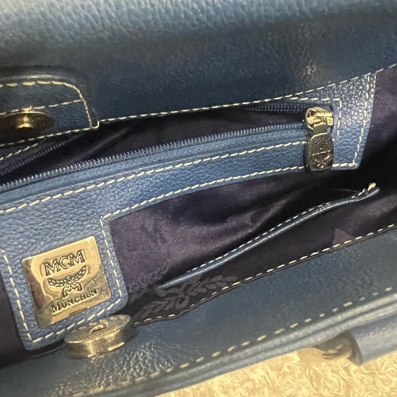 MCM Blue Leather shoulder Bag - Picture 14 of 16